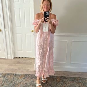 Sleeper linen dress.. one size fits all. Pink gingham